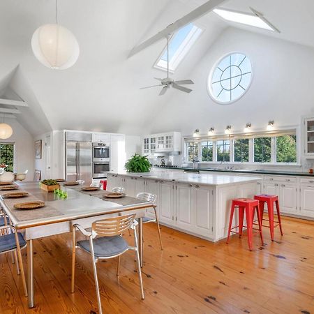 Large Modern North Fork Barn:Vineyards In Backyard, Harbes Farms Villa Mattituck Bagian luar foto