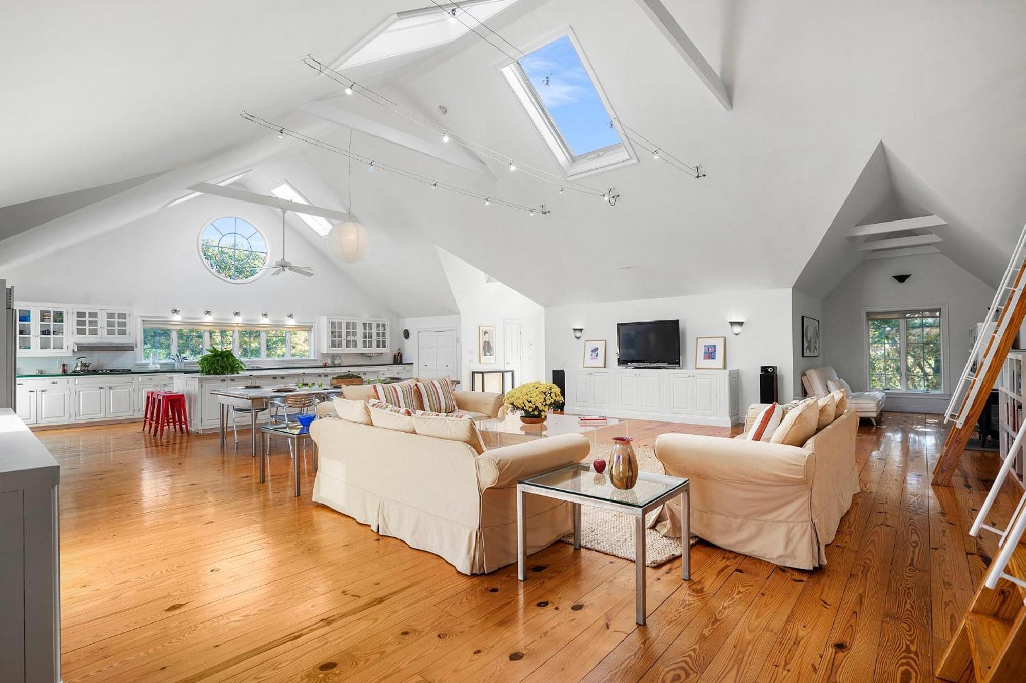 Large Modern North Fork Barn:Vineyards In Backyard, Harbes Farms Villa Mattituck Bagian luar foto