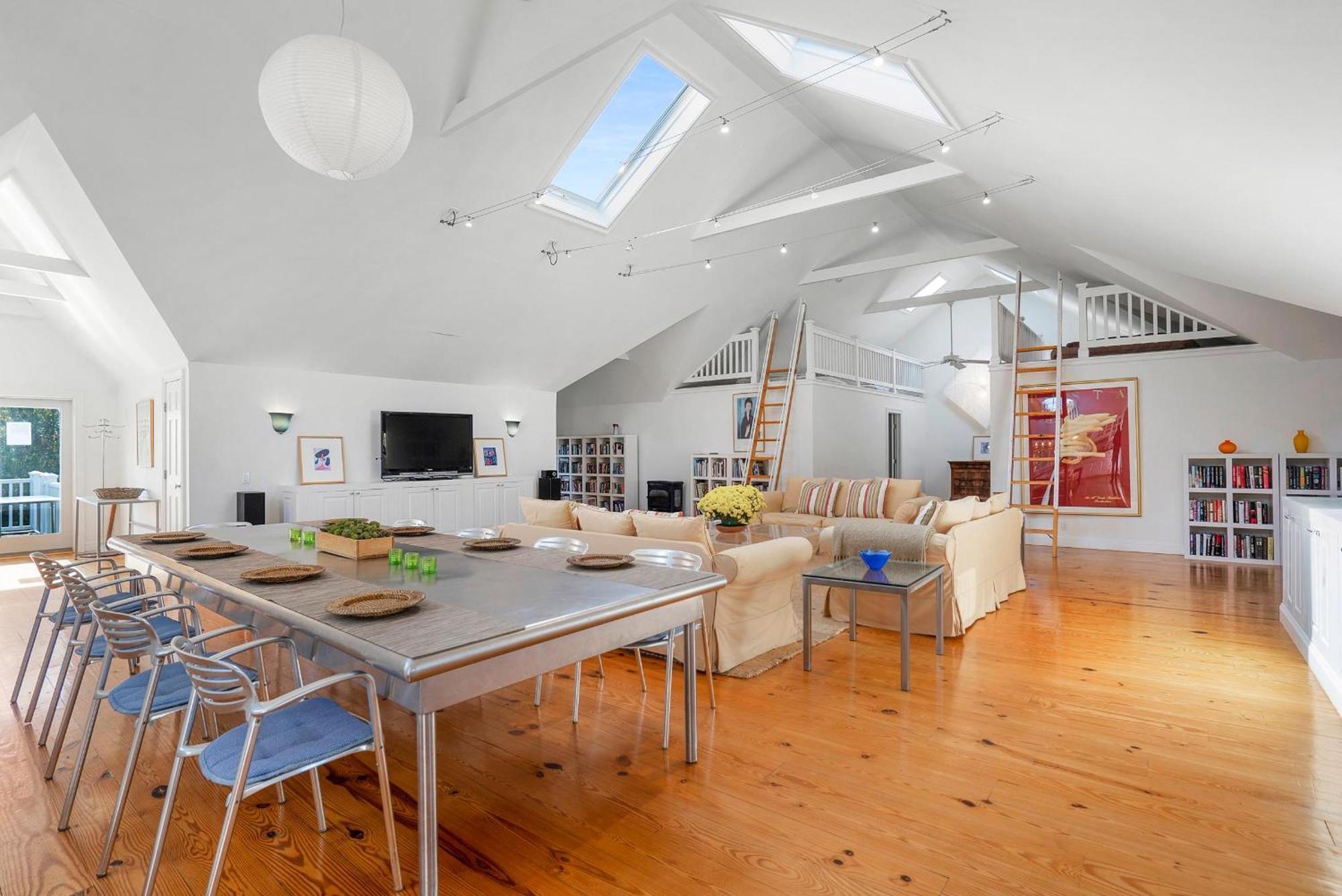 Large Modern North Fork Barn:Vineyards In Backyard, Harbes Farms Villa Mattituck Bagian luar foto